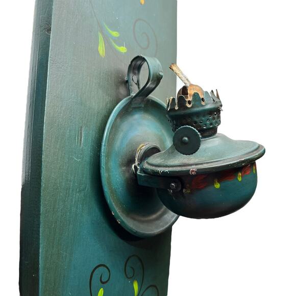 Tole Painted Oil Lamp Sconce Wooden Back Metal Oil Well Retro Handpainted Signed - Picture 14 of 16